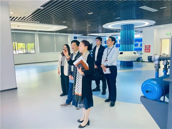 蘇州市社保中心副主任朱敏峰一行蒞臨我司開展政協(xié)提案工作調(diào)研插圖2 蘇州市社保中心副主任朱敏峰一行蒞臨我司開展政協(xié)提案工作調(diào)研插圖2